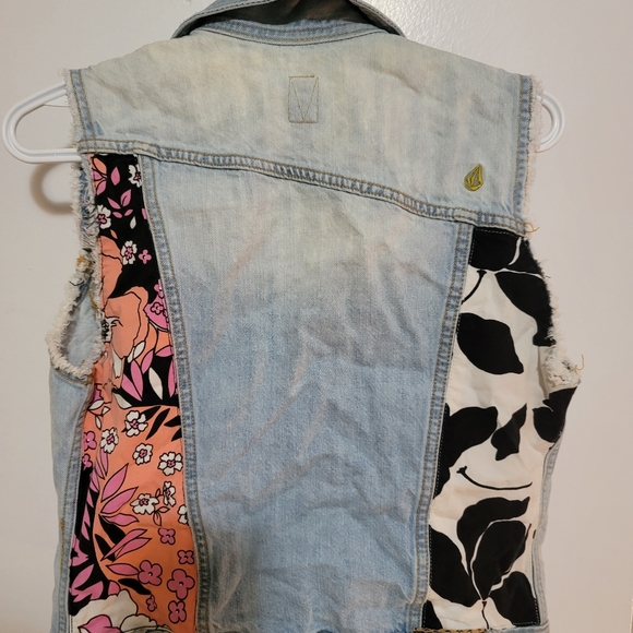 Volume Jean vest - Picture 2 of 3